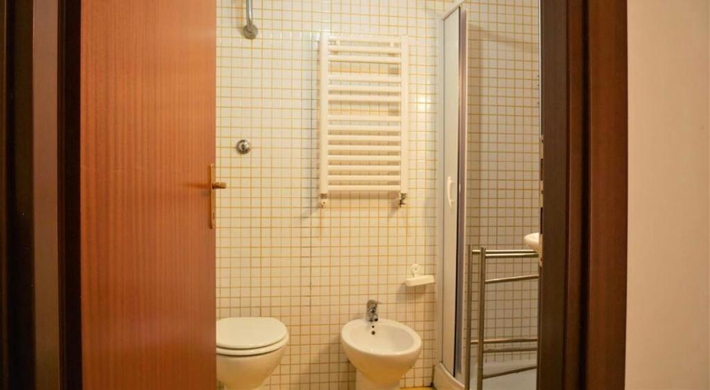 House With Garden And Parking Space In Mergellina Naples Extérieur photo